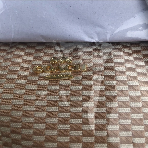 ❌SOLD❌ 🆕🌸🌼COACH MINI KELSEY SATCHEL🌸🌼 - Picture 4 of 7